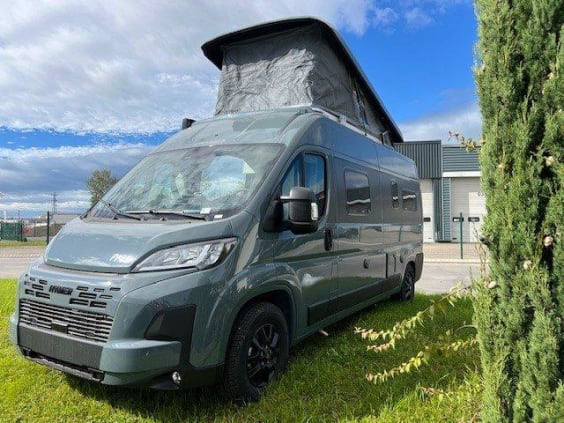 Hymer Camper Vans FREE 600 CAMPUS FIAT DUCATO 2.2L - 140 CV - BVM Gris Campovolo