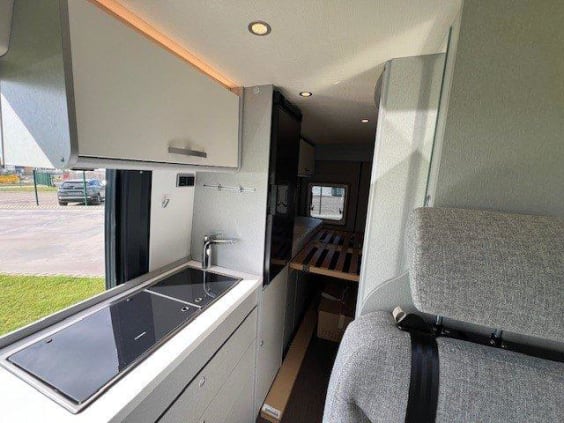 Hymer Camper Vans FREE 600 CAMPUS FIAT DUCATO 2.2L - 140 CV - BVM Gris Campovolo