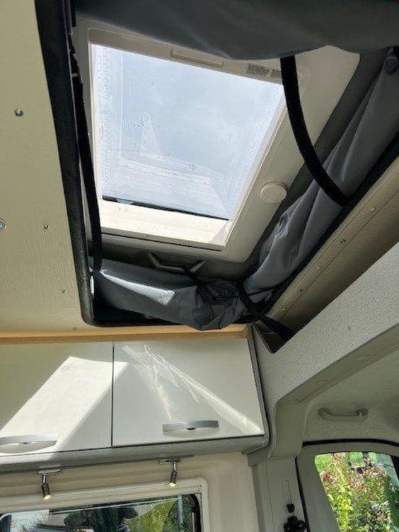 Hymer Camper Vans FREE 600 CAMPUS FIAT DUCATO 2.2L - 140 CV - BVM Gris Campovolo