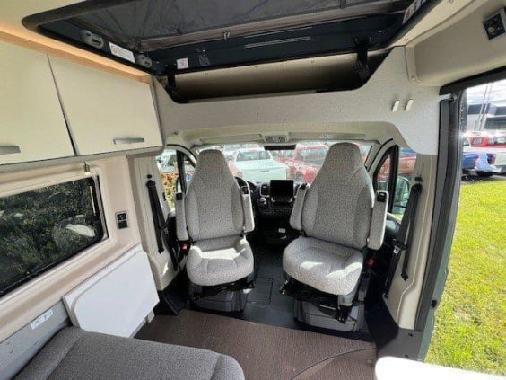 Hymer Camper Vans FREE 600 CAMPUS FIAT DUCATO 2.2L - 140 CV - BVM Gris Campovolo