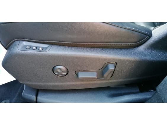 DS DS7 Crossback 1.5 BlueHDi 130 EAT8 Rivoli PHASE 2 Gris Titane