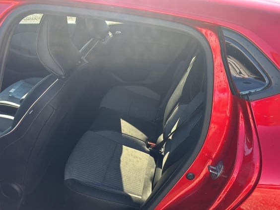 Renault CLIO V 1.0 tce 90 techno Rouge