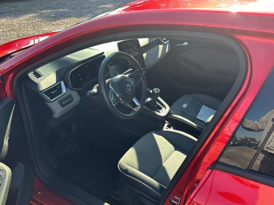 Renault CLIO V 1.0 tce 90 techno Rouge