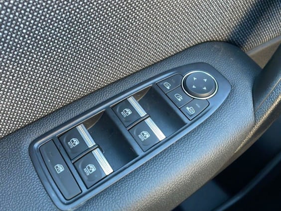 Renault CAPTUR Captur E-Tech full hybrid 145 ch Techno Bleu Iron Metal Toit Noir