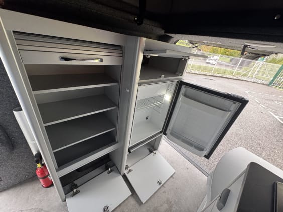 Stylevan Origin AUSTRAL IV RENAULT TRAFIC - 2.0 L DCI - 150 CV - BVM6 Gris Urbain