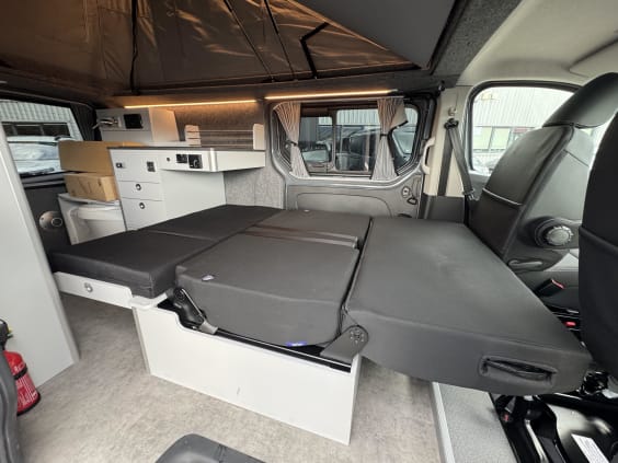 Stylevan Origin AUSTRAL IV RENAULT TRAFIC - 2.0 L DCI - 150 CV - BVM6 Gris Urbain