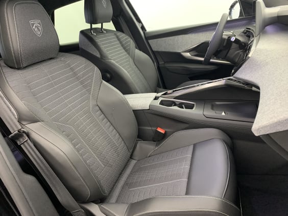 Peugeot 3008 Hybrid 145 e-DCS6 GT gris artense
