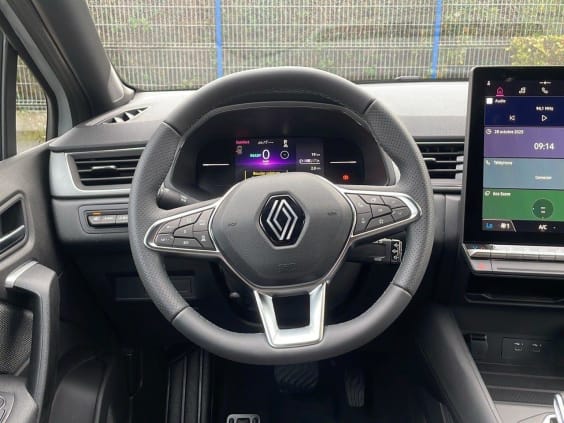 Renault CAPTUR Captur E-Tech full hybrid 145 ch Techno Blanc Nacre Metal / Toit Beige