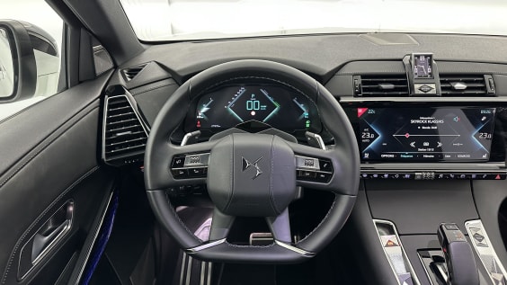 DS DS7 Crossback Ds7 crossback 1.6 Hybride E-Tense 300 EAT8 4x4 Rivoli Blanc Nacré