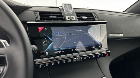 DS DS7 Crossback Ds7 crossback 1.6 Hybride E-Tense 300 EAT8 4x4 Rivoli Blanc Nacré