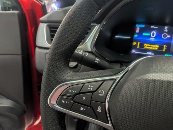 Renault CAPTUR Captur E-Tech full hybrid 160 ch Techno Rouge Flamme / Toit Noir