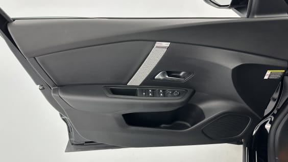 Citroën C4 X C4 x 1.2 PureTech 130ch Max EAT8 Noir Perla Nera
