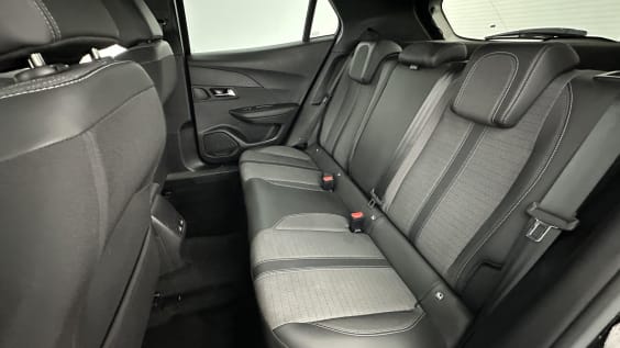 Peugeot 2008 2008 1.2 PURETECH 130CH ALLURE Noir Perla Nera