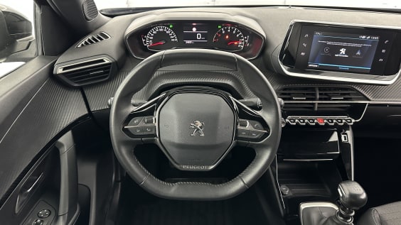 Peugeot 2008 2008 1.2 PURETECH 130CH ALLURE Noir Perla Nera