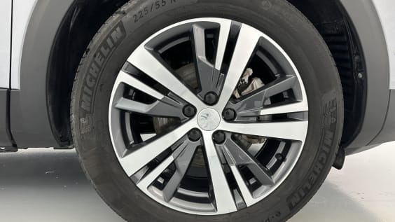 Peugeot 3008 3008 1.2 Hybrid 136ch Allure Pack e-DCS6 gris artense