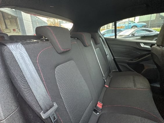 Ford Focus 1.5 ecoblue 115 st-line  bva8 Gris Magnétique