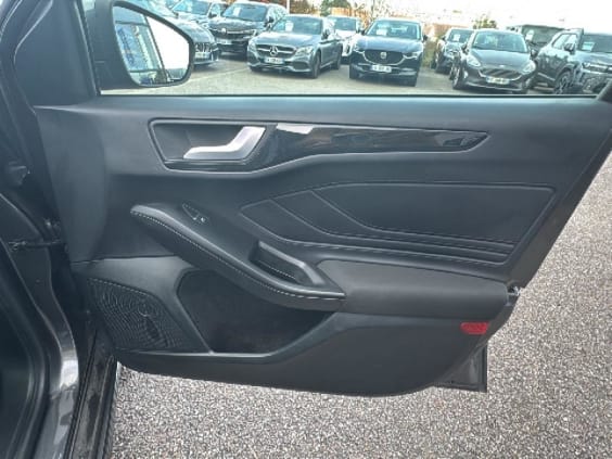 Ford Focus 1.5 ecoblue 115 st-line  bva8 Gris Magnétique