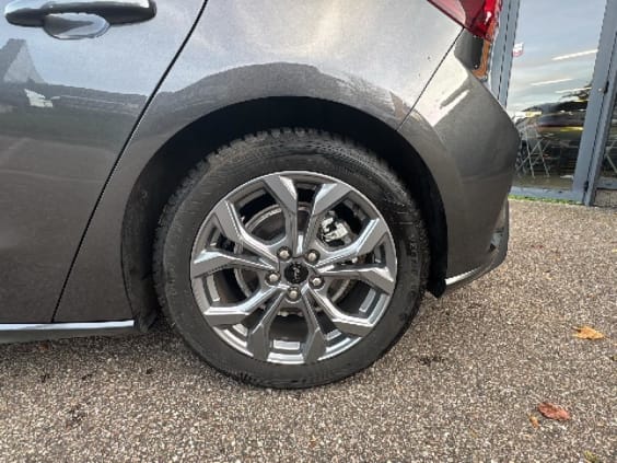 Ford Focus 1.5 ecoblue 115 st-line  bva8 Gris Magnétique