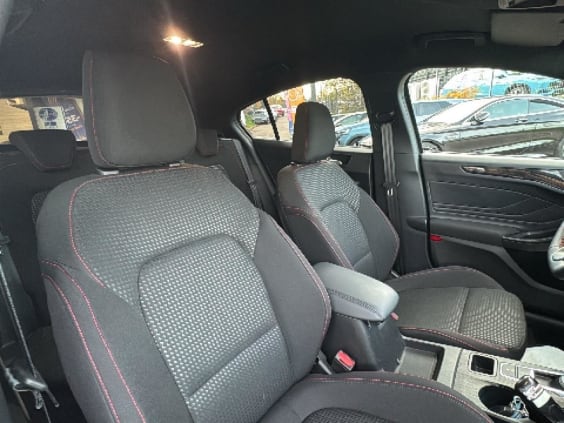 Ford Focus 1.5 ecoblue 115 st-line  bva8 Gris Magnétique