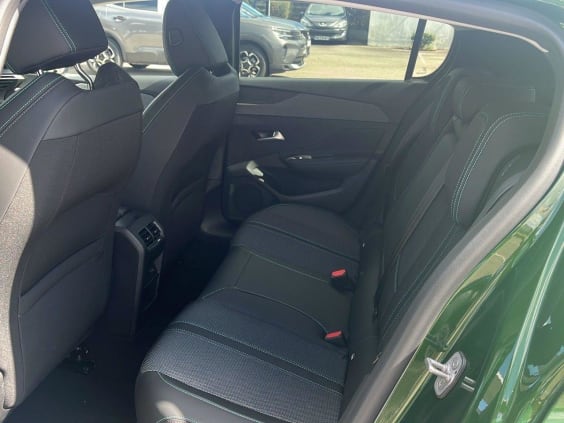 Peugeot 308 Hybrid 136 e-DCS6 Allure Vert Olivine Metal