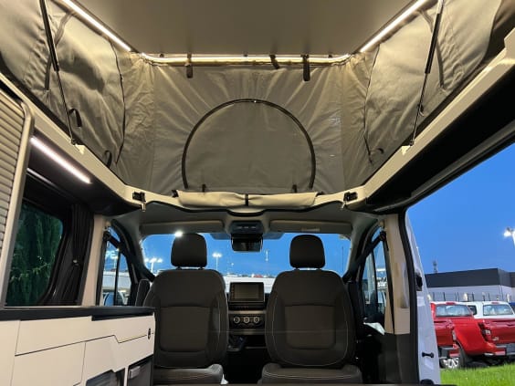 Hanroad TREK 4 - Wild Edition NOUVEAU RENAULT TRAFIC 2.0L DCI 130 CV - BVM6 Blanc 