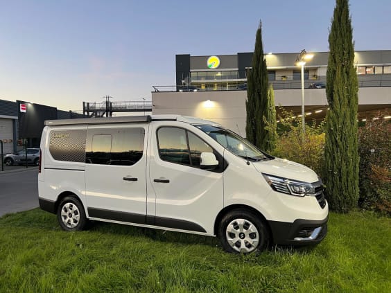 Hanroad TREK 4 - Wild Edition NOUVEAU RENAULT TRAFIC 2.0L DCI 130 CV - BVM6 Blanc 