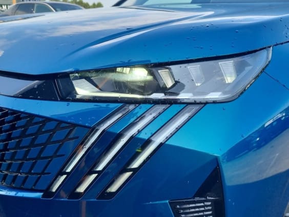 Peugeot 3008 Hybrid 145 gt e-dcs6 Bleu Obsession