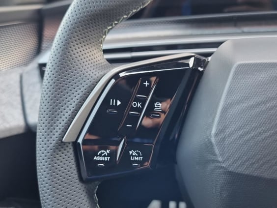 Peugeot 3008 Hybrid 145 gt e-dcs6 Bleu Obsession