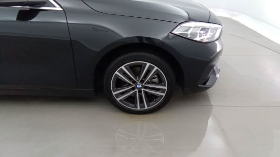 BMW Serie 1 F40 116i 109 ch Business Design Saphirschwarz