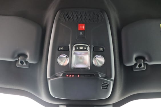 Peugeot 2008 ALLURE 1,2 Puretech 100 BVM6 Blue