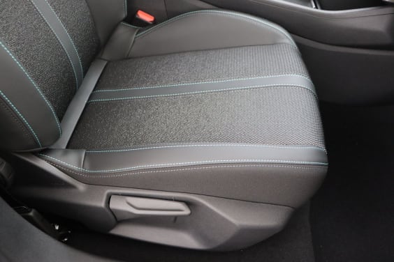 Peugeot E-408 58kWh 210ch ALLURE Black
