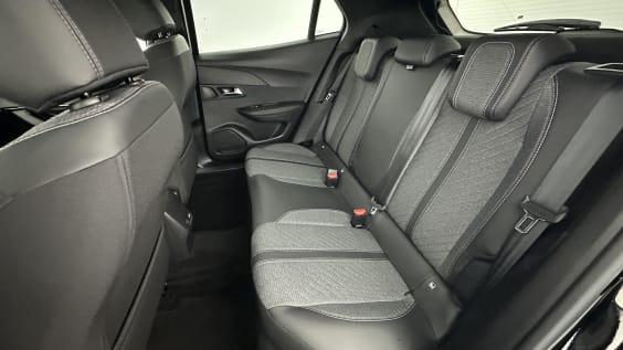 Peugeot 2008 2008 1.2 Puretech 100ch Allure Noir Perla Nera