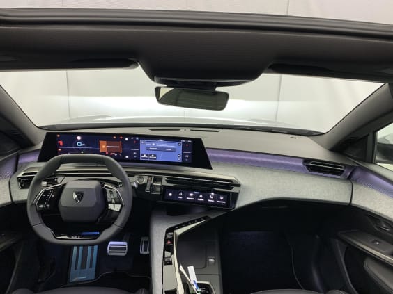 Peugeot 3008 Hybrid 145 e-DCS6 GT gris artense
