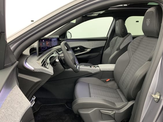 Peugeot 3008 Hybrid 145 e-DCS6 GT gris artense
