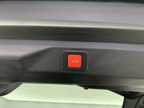 Peugeot 3008 Hybrid 145 e-DCS6 GT gris artense