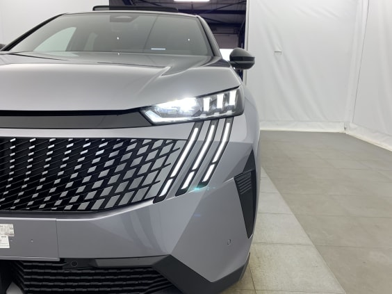 Peugeot 3008 Hybrid 145 e-DCS6 GT gris artense