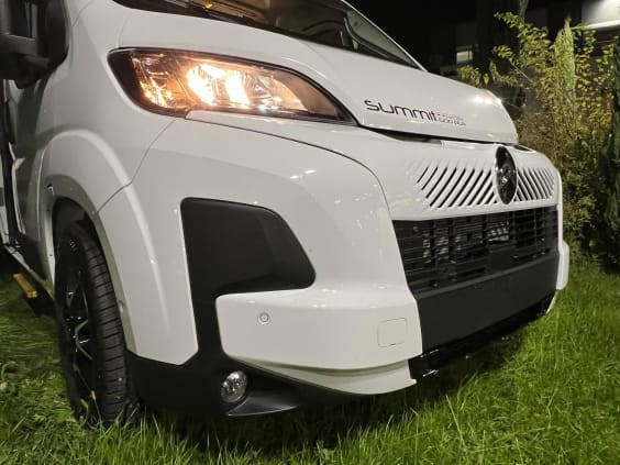Pössl SUMMIT 600 PLUS - FRENCH EDITION CITROEN JUMPER 2.2L - 140 CV - BVM Blanc