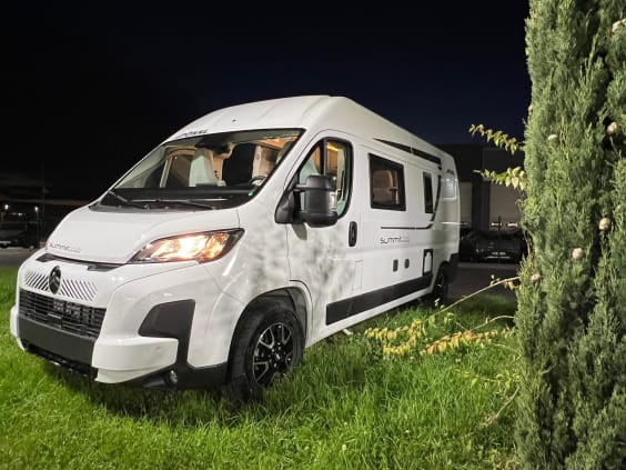 Pössl SUMMIT 600 PLUS - FRENCH EDITION CITROEN JUMPER 2.2L - 140 CV - BVM Blanc