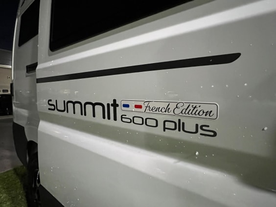 Pössl SUMMIT 600 PLUS - FRENCH EDITION CITROEN JUMPER 2.2L - 140 CV - BVM Blanc