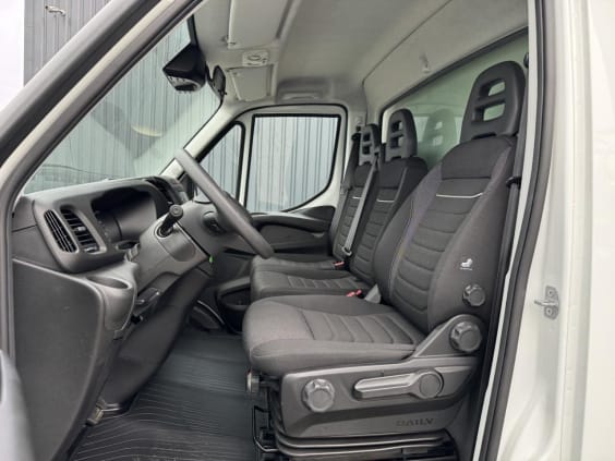 Iveco Daily 35 C 16H3.0 - BV Hi-Matic (Quad-Tor)  CHASSIS CABINE 2014 35C/35S Chassis cabine 35 C Epmt.4.1 Blanc