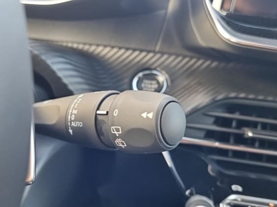 Peugeot 2008 1.2 hybrid 145 gt e-dcs6 gris artense