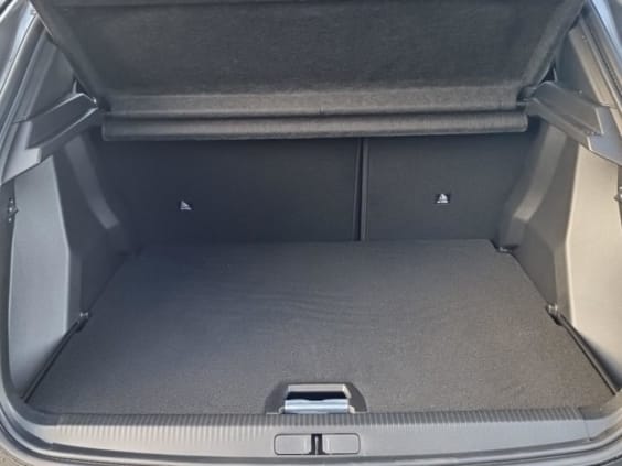 Peugeot 2008 1.2 hybrid 145 gt e-dcs6 gris artense