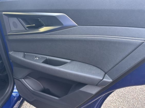 Renault Austral 1.2 e-tech full hybrid 200 techno Bleu Iron