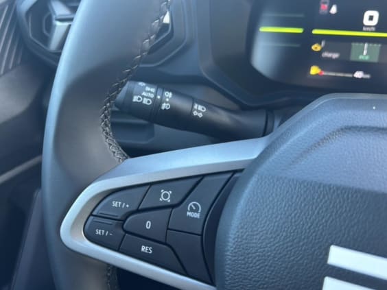 Dacia DUSTER 1.6 Hybrid 140 Journey Blanc