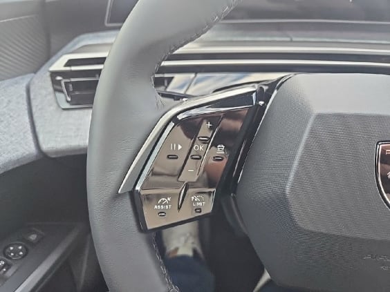 Peugeot 3008 1.2 hybrid 145 allure e-dcs6 Noir
