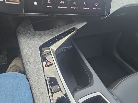 Peugeot 3008 1.2 hybrid 145 allure e-dcs6 Noir
