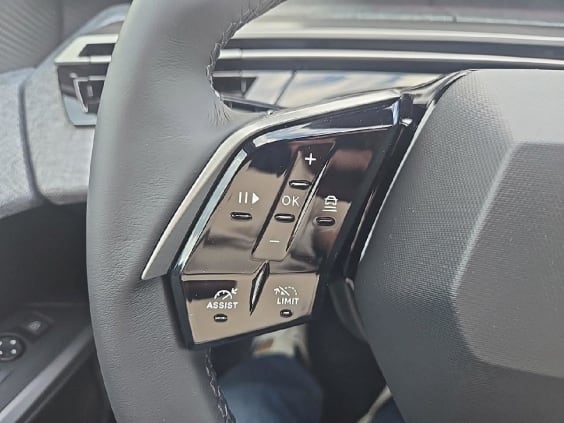 Peugeot 3008 1.2 hybrid 145 allure e-dcs6 Noir