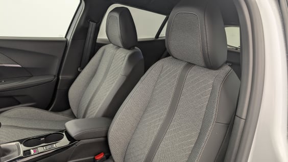Peugeot 2008 100 S&S BVM6 Allure Blanc Okenite