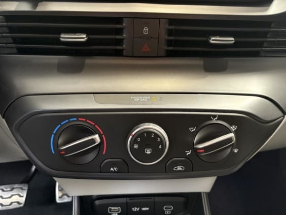 Hyundai Bayon Bayon 1.0 T-GDi 100 DCT-7 Intuitive Noir