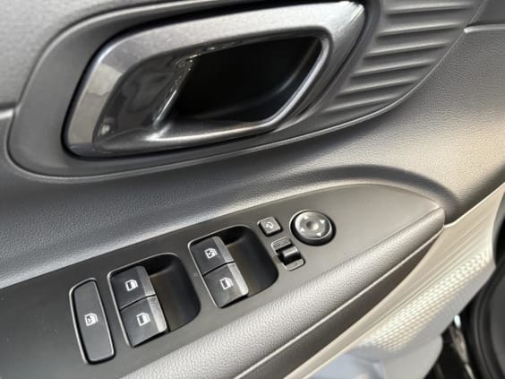 Hyundai Bayon Bayon 1.0 T-GDi 100 DCT-7 Intuitive Noir